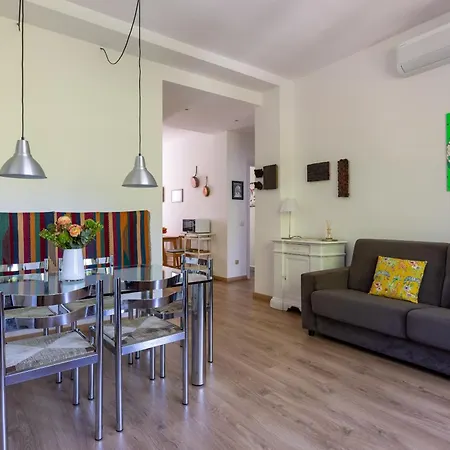 Bright - Steps From The Old Town Appartement Como