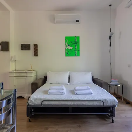 Bright - Steps From The Old Town Appartement Como